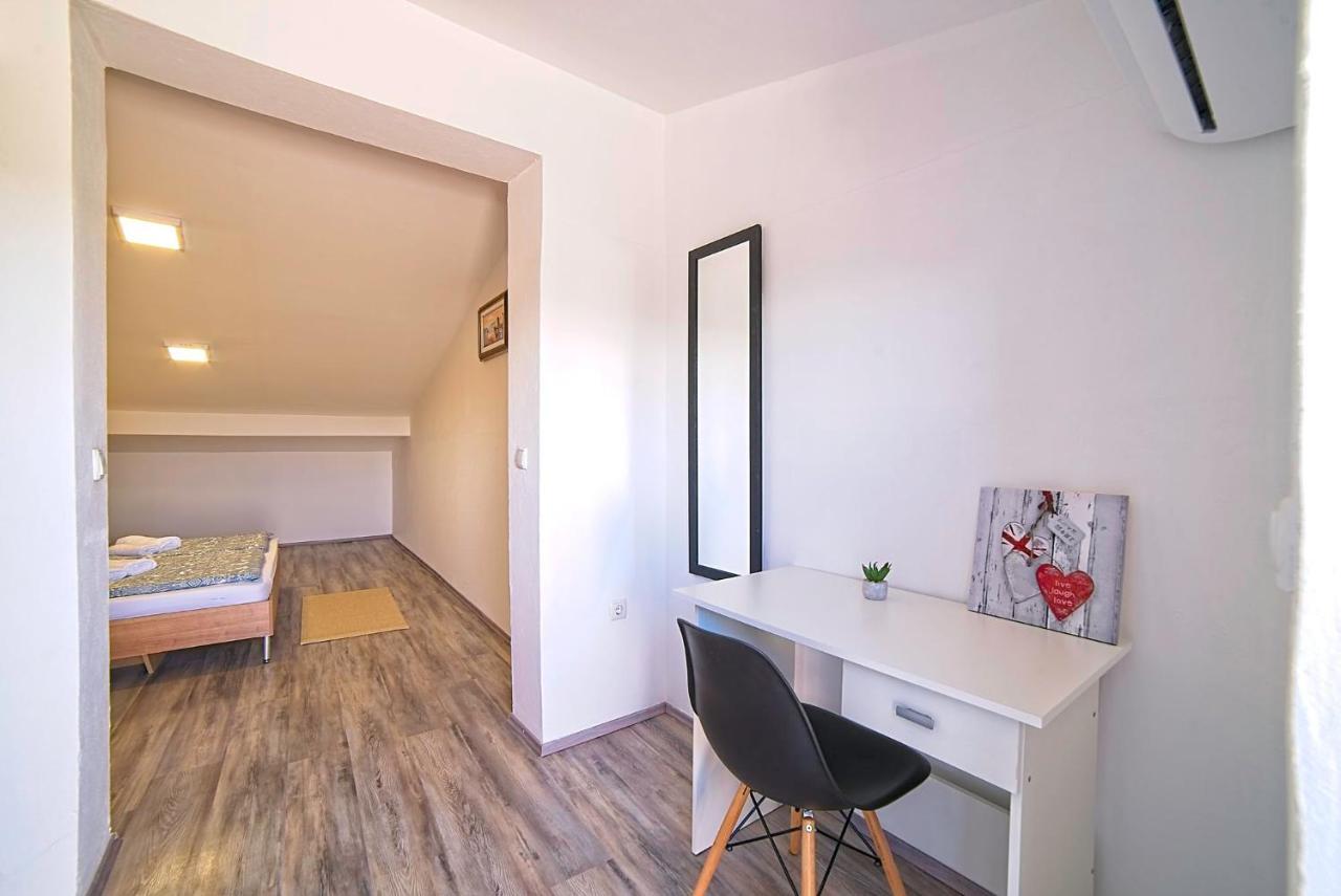 Holiday House Rab Kampor Exterior foto